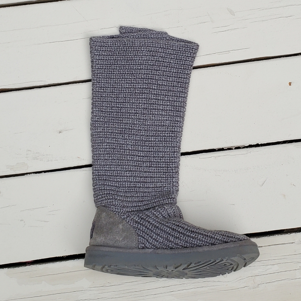 UGG Classic Cardy Boots - Picture 6 of 10